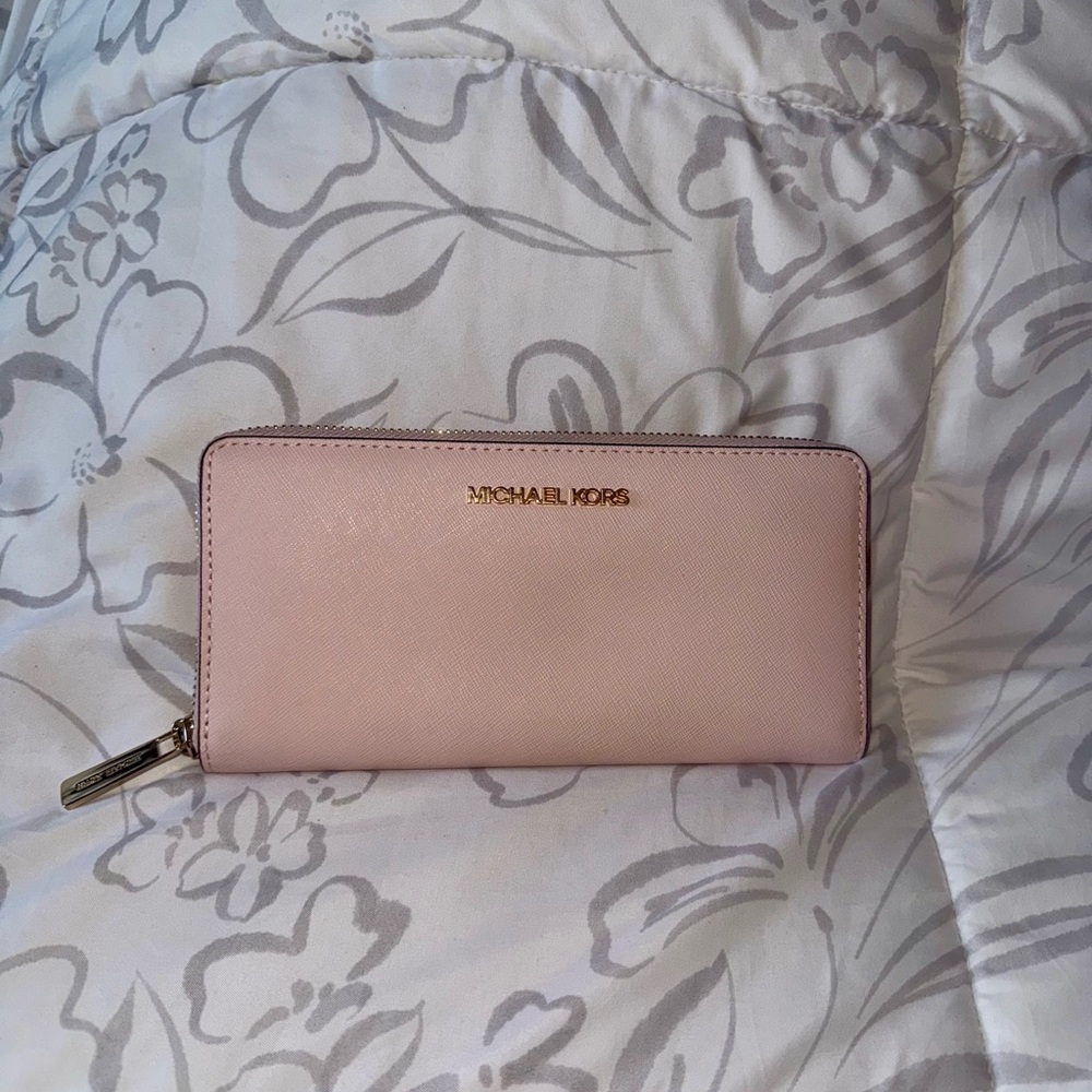 Michael Kors Continental Wallet Leather Powder Blush NWOT